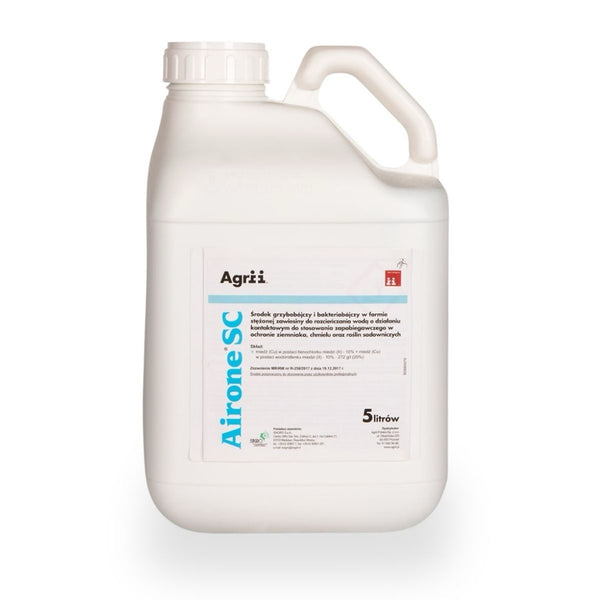 Kanister 5 l fungicydu miedziowego Airone SC firmy Isagro w opakowaniu dystrybutora Agrii
