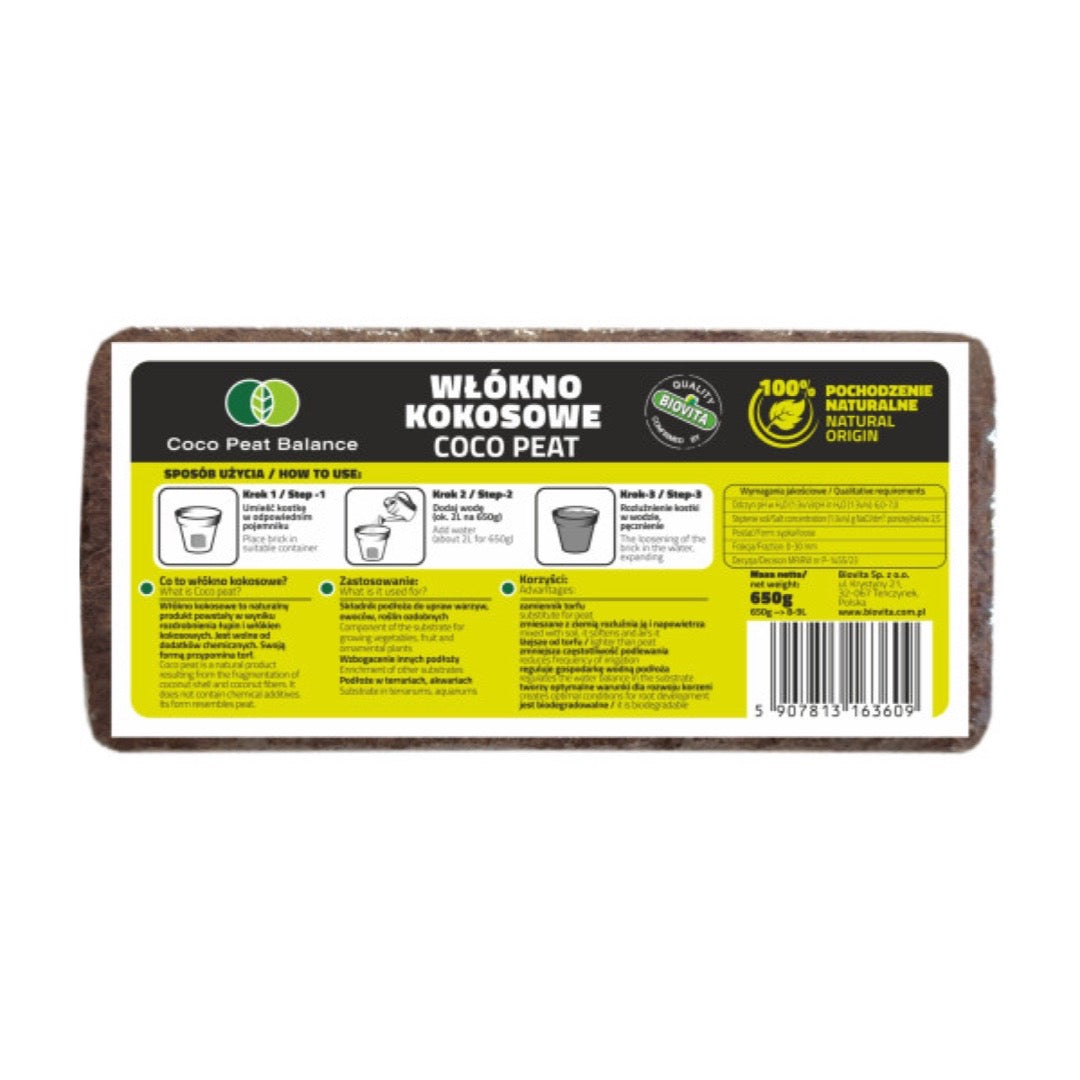 Brykiet włókna kokosowego Biovita Coco peat 650 g w opakowaniu na białym tle