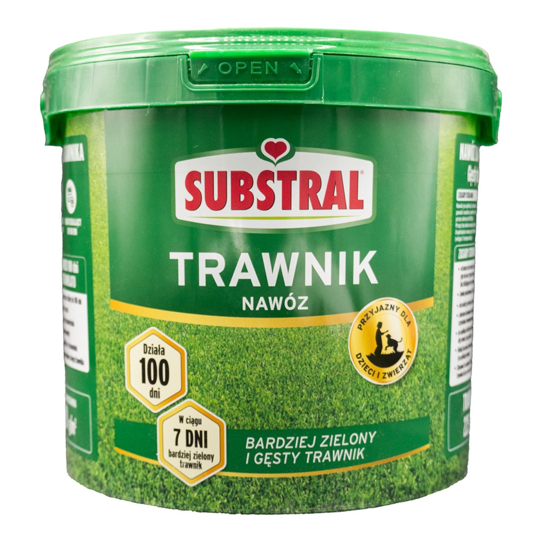 Wiaderko 4,5 kg nawozu Substral do trawnika 100 dni na białym tle