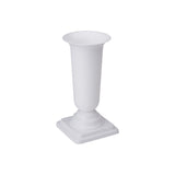 Biały plastikowy flakon cmentarny Dama Form-Plastic, rozmiar 3, na białym tle