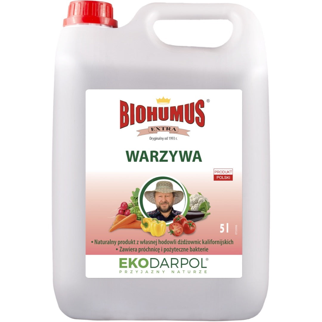 Kanister nawozu Ekodarpol Biohumus Extra do warzyw i ziół 5 l na białym tle