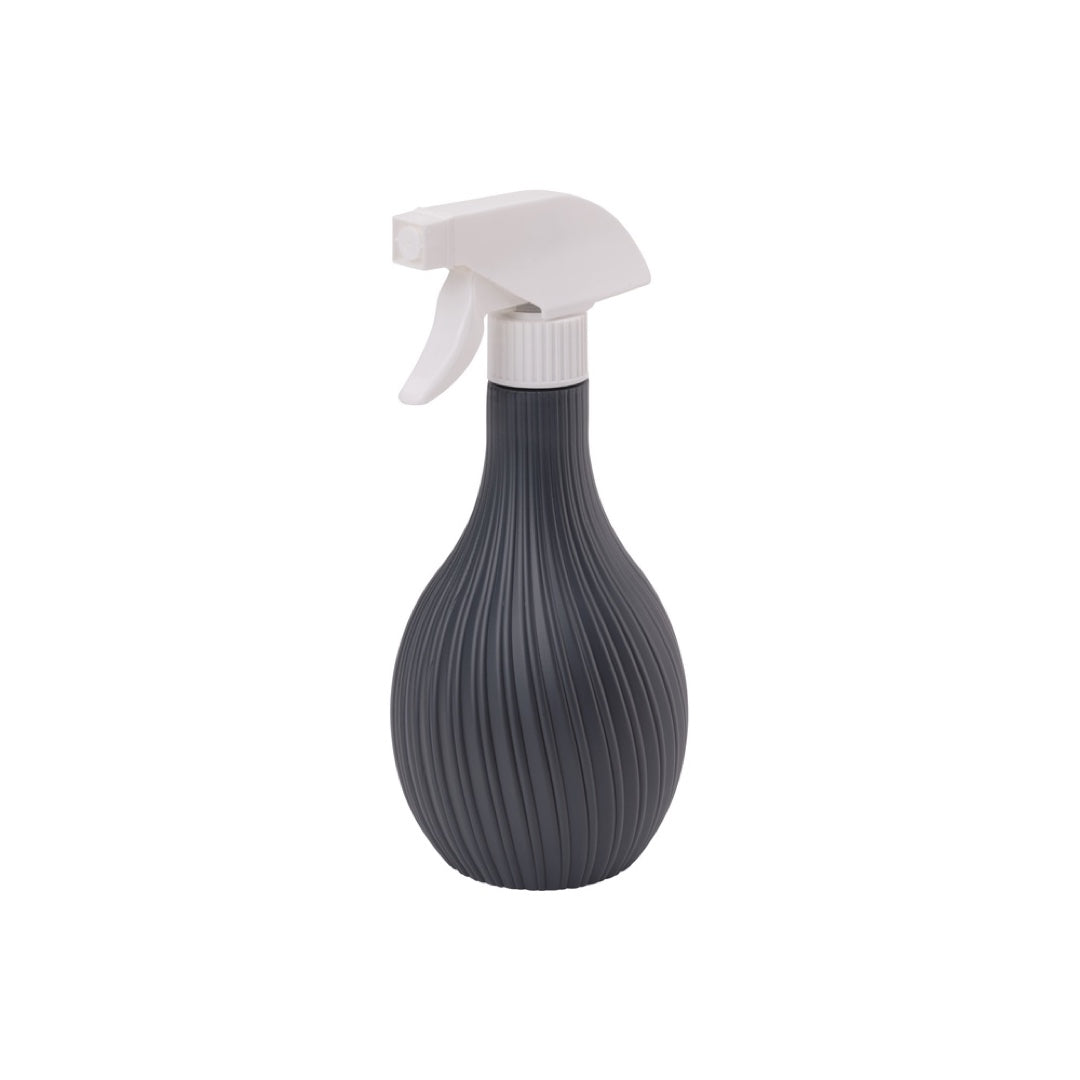 Antracytowy spryskiwacz Mika Form-Plastic 0,6 l na białym tle (przykładowy kolor)