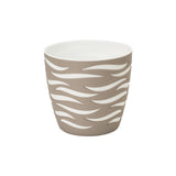 Szaro-beżowa ażurowa donica Sahara Duo 14 cm Form-Plastic z białym wkładem