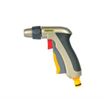 Metalowy pistolet strumieniowy Hozelock Jet Plus 2690 z miękkim uchwytem na białym tle