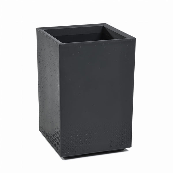 Wysoki kwietnik Karo Eco Recycled Lamela 40 x 40 x 60 cm w kolorze beton antracyt na białym tle