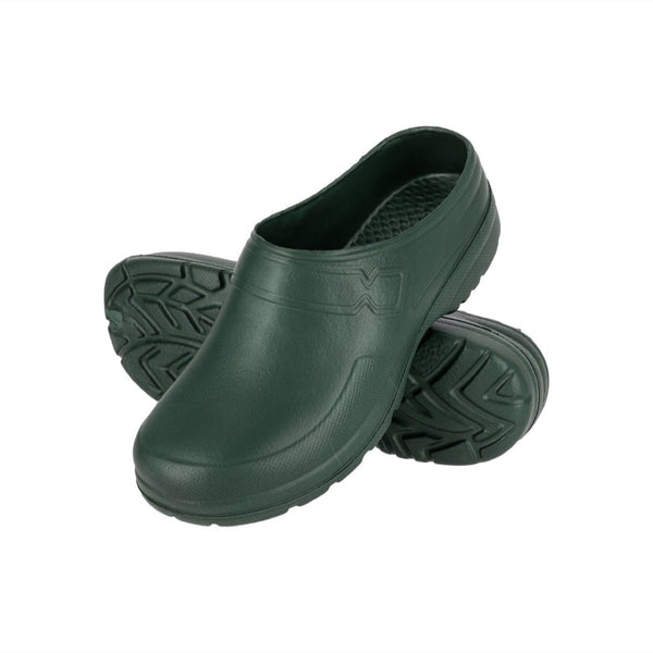 Chodaki EVA typu Clogs Kolmax 036 w kolorze zielonym, para na białym tle