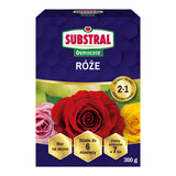 Pudełko 300 g nawozu Substral Osmocote 2w1 do róż na białym tle