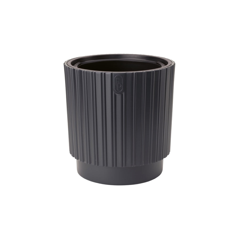 Osłonka Mika Cyli 30 Form-Plastic w kolorze antracytu na białym tle