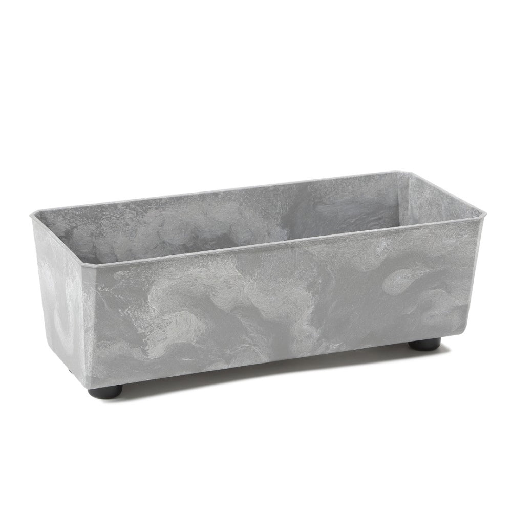 Skrzynka Saga Lamela z efektem szarego betonu 37,5 x 17 cm na białym tle