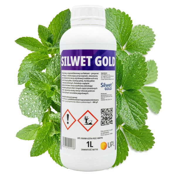 Butelka 1 l zwilżacza Silwet Gold firmy UPL na tle zielonych liści z kroplami wody