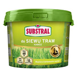 Substral nawóz 60 dni do siewu traw, wiaderko z granulatem na białym tle