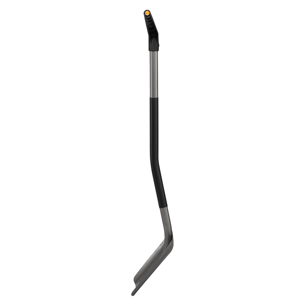 Szufla ERGO Fiskars w widoku z boku na białym tle